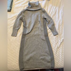 Athleta Ribbed Knit Sweater in Light Gray